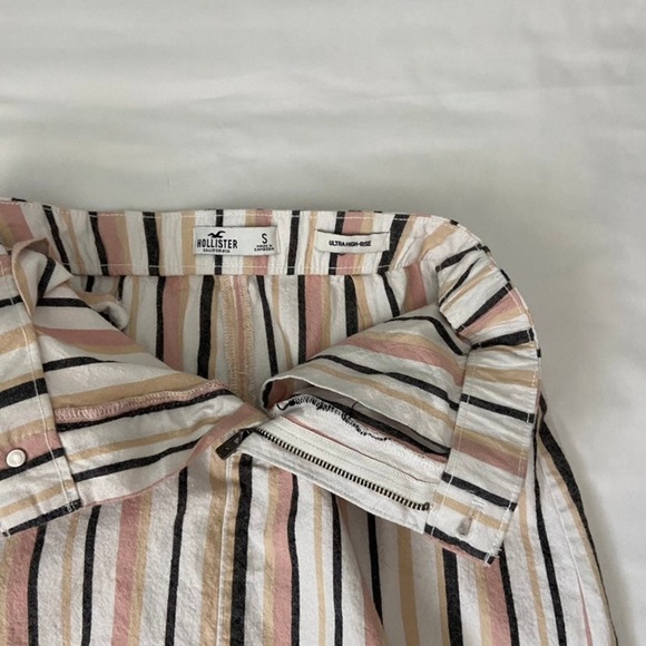 Ultra high right mini skirt size small - Picture 6 of 7